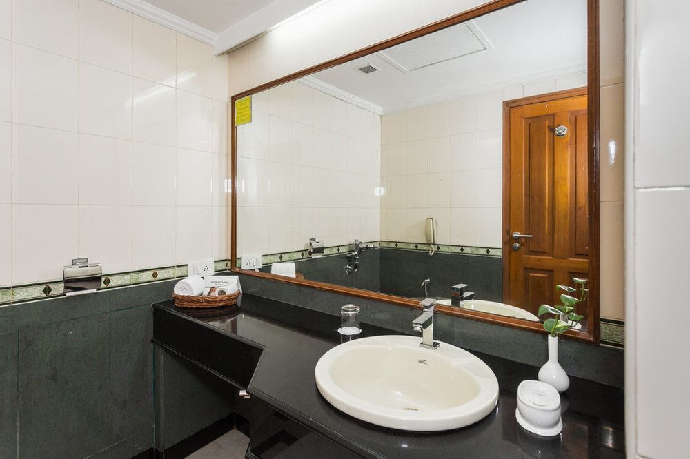 The Avenue Center Hotel Kochi Exterior foto